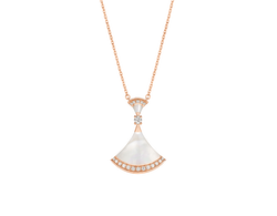 Divas' dream necklace