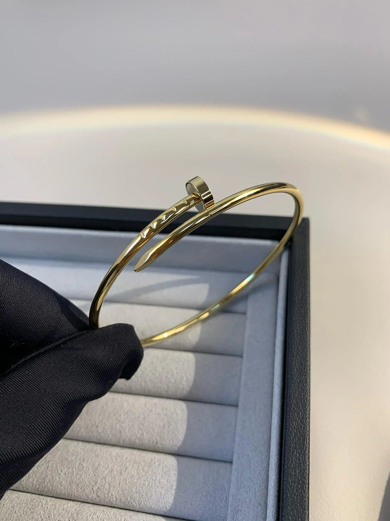 Juste un Clou bracelet