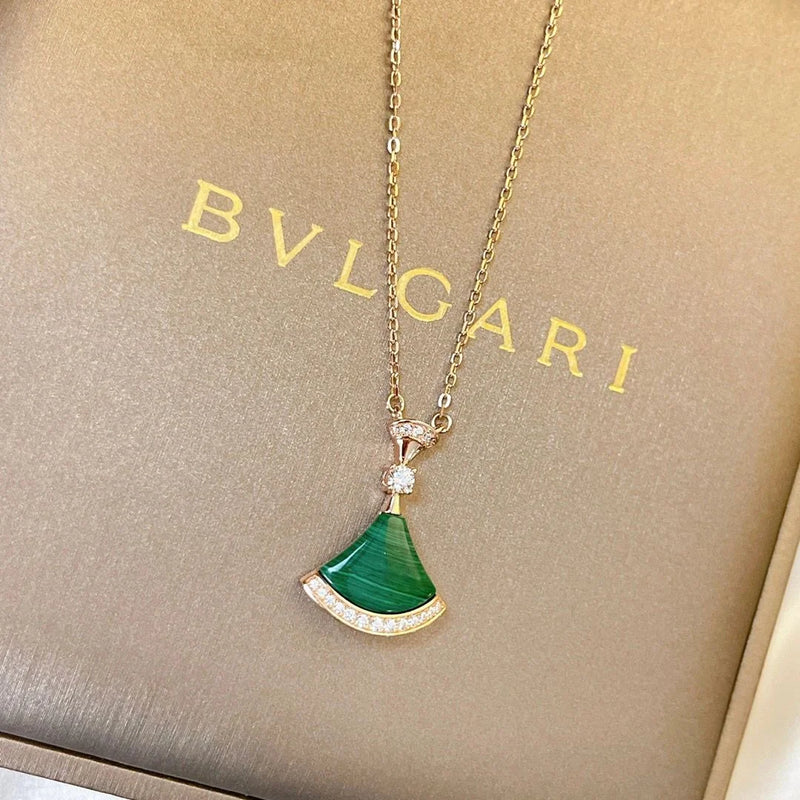Divas' dream necklace