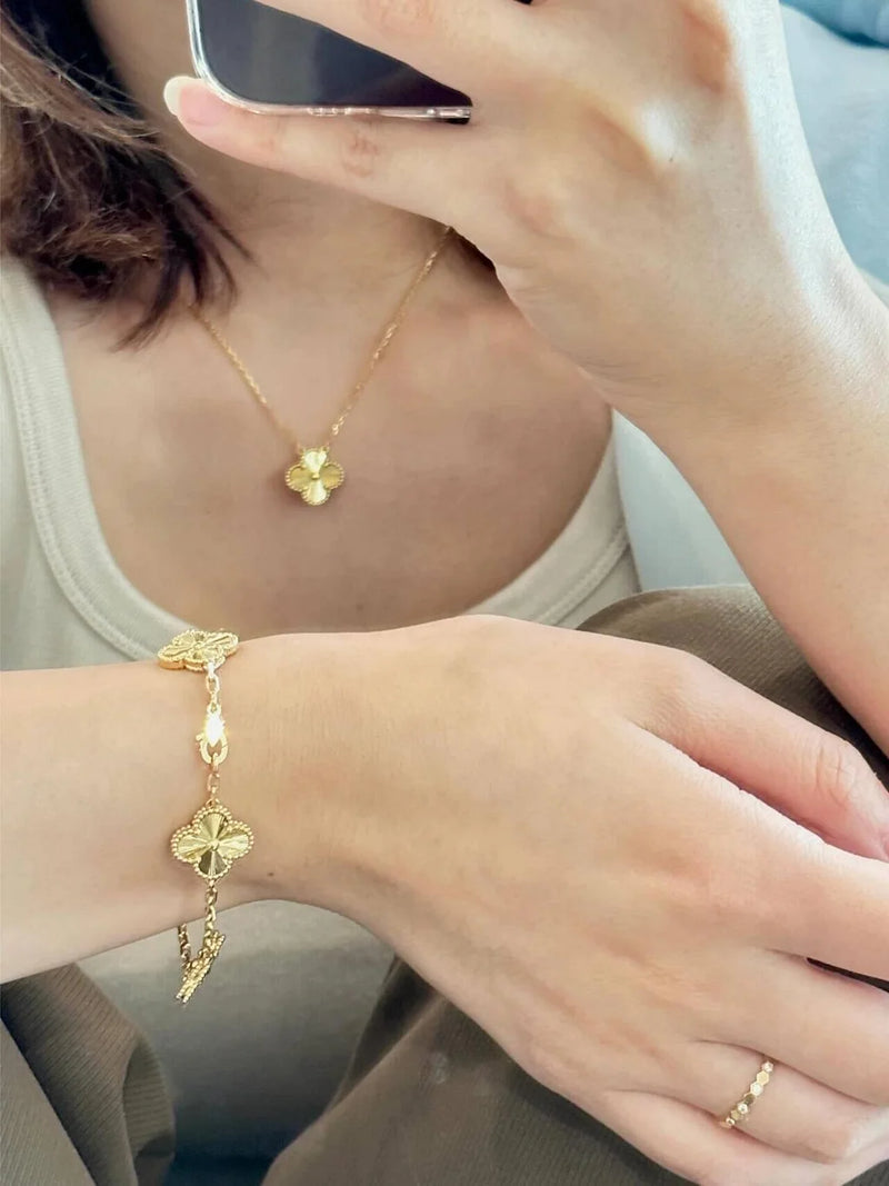 Vintage Alhambra Necklace in Luxury Gold Design